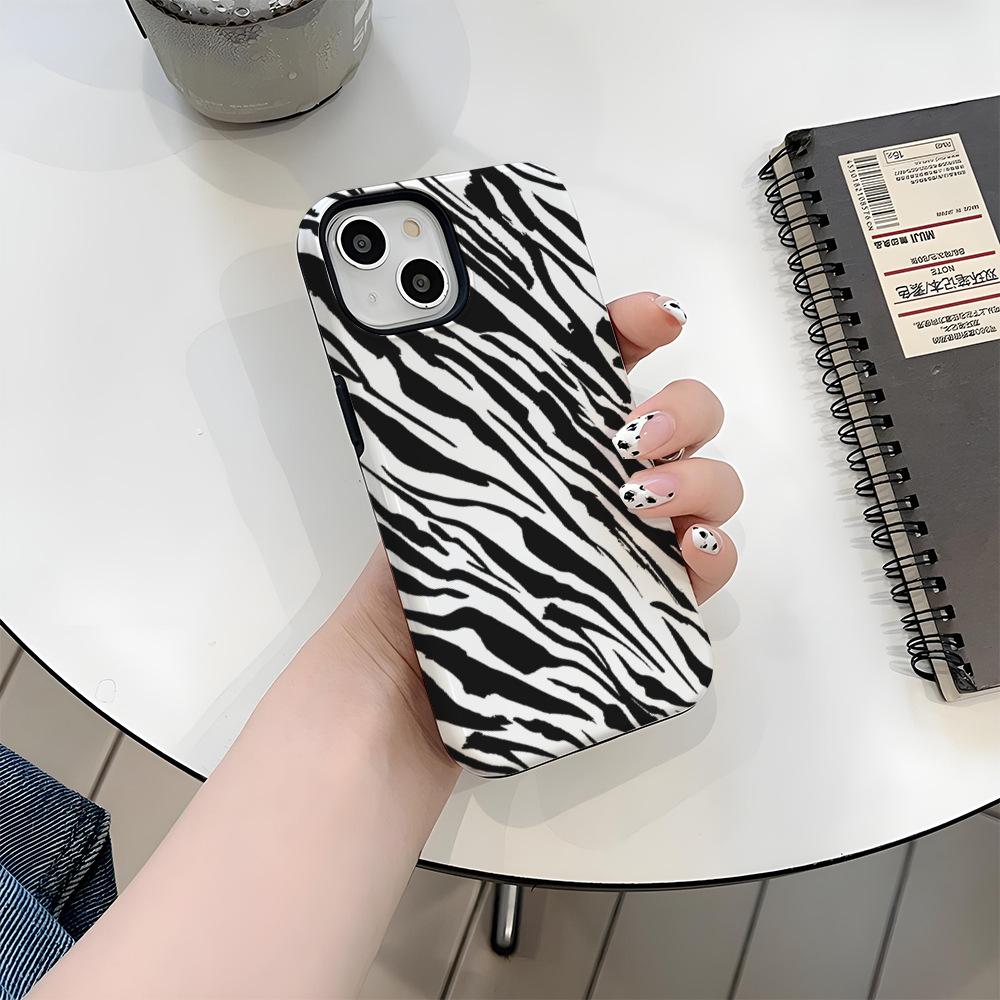 Classic Black and White Zebra Pattern Mobile Phone Case Apple 16promax Anti-drop Matte Two-in-one Film Case iPhone17