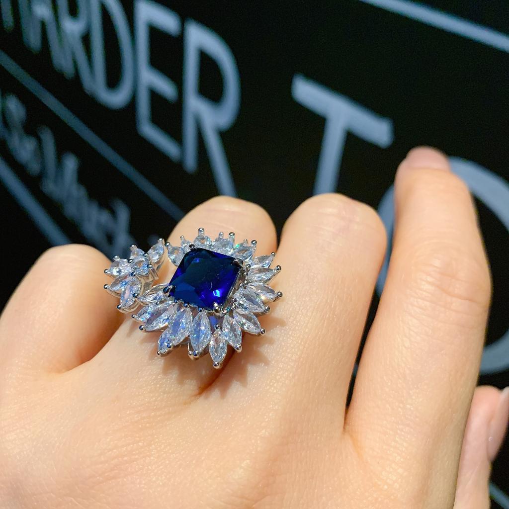 European and American Popular Rings, Women's Fashion Popular Simulation, Hongbao Sapphire Opening Adjustment Main Stone 9 * 9