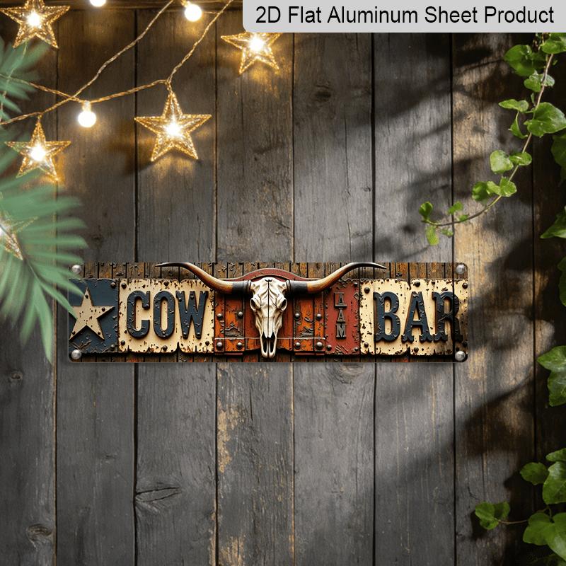 2D Flaches Cowboy-Bar-Thema Aluminium Dekoschild - Rustikale Westen-Themen-Wanddekoration mit einem Bullenschädel als Mittelstück und Vintage-Schriftzug