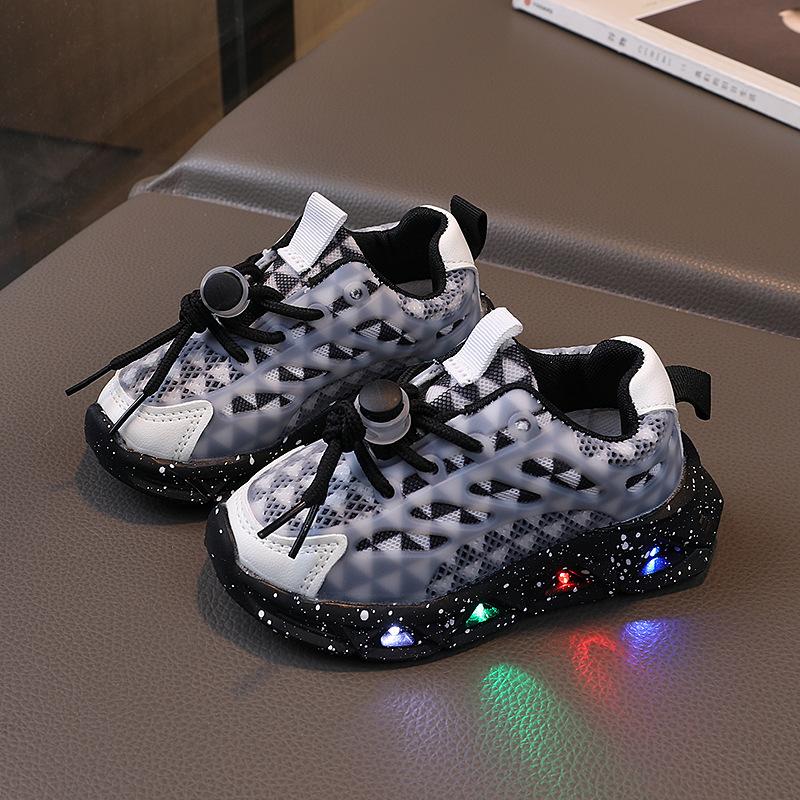 

Обувь для девочек Детская повседневная обувь Спортивная обувь для мальчиков Весна Осень Новая Простая Светящаяся Спортивная обувь Обувь для детей младшего и среднего возраста 21insole13.3cm чёрный
