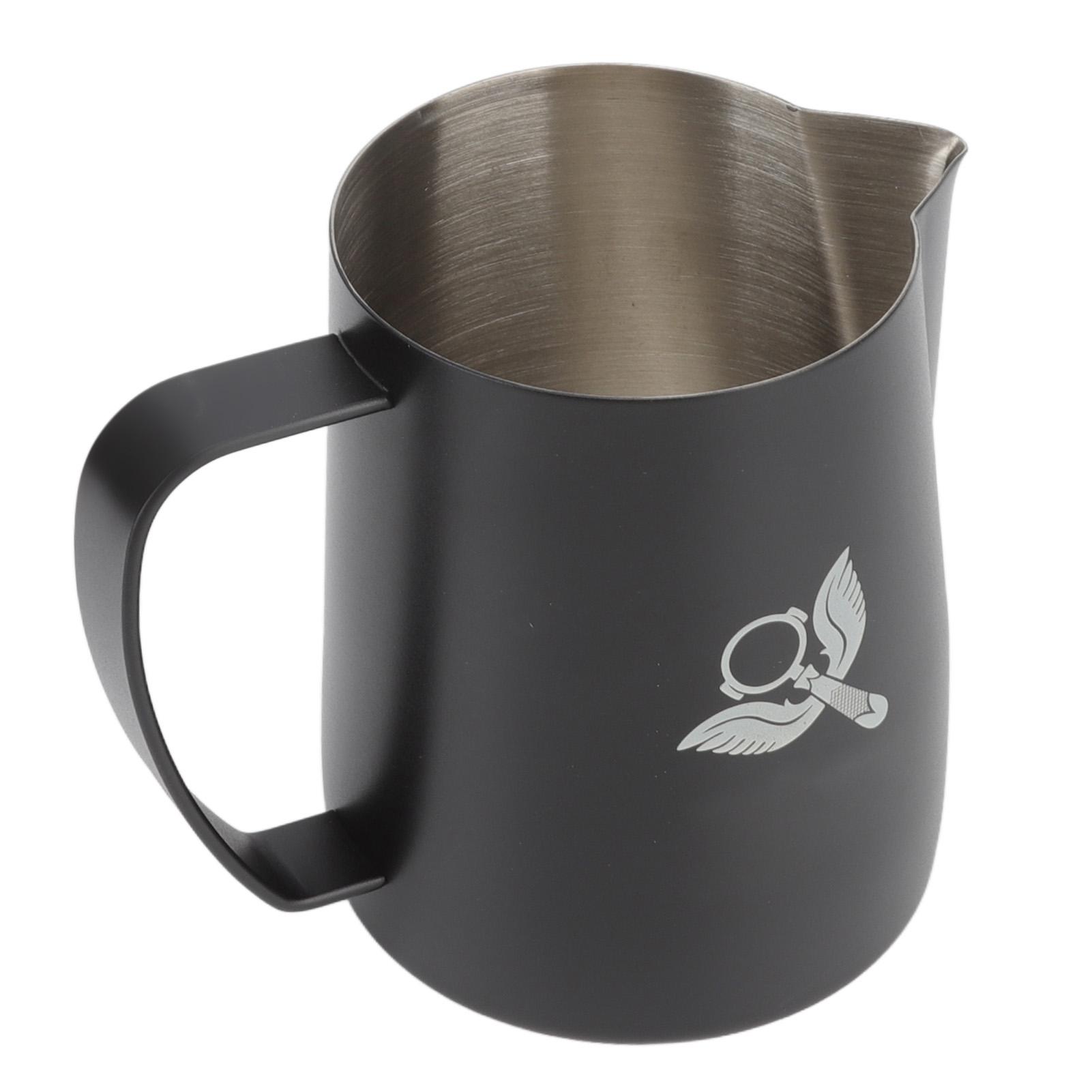 

Frothing Cup Prevent Spilling 304 Stainless Steel Milk Frothing Pitcher with Handle for Coffee Making 600ml чорний