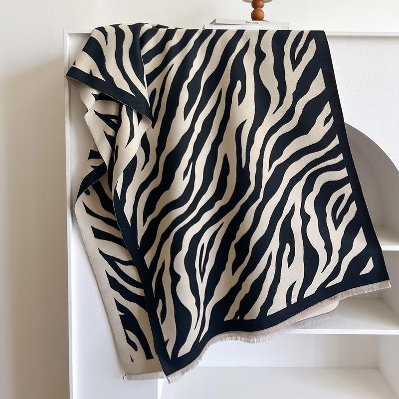 Autumn And Winter Women'S Thermal Scarf Zebra Pattern Elements Fashionable And Elegant Medium And Long Air Conditioner Shawl Scarf