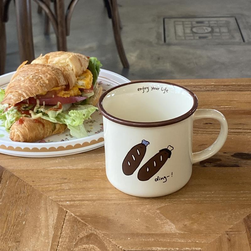 Herbst, Maillard-Kaffee Dackel Hund Einfaches Englisches Alphabet Brot Kopf Kaffeetasse Wasserbecher Paar