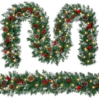 Guirlanda de Natal Artificial com 50 Luzes LED a Pilhas Pré-iluminada Guirlanda de Verdura com Pinhas Frutos Vermelhos para Lareira