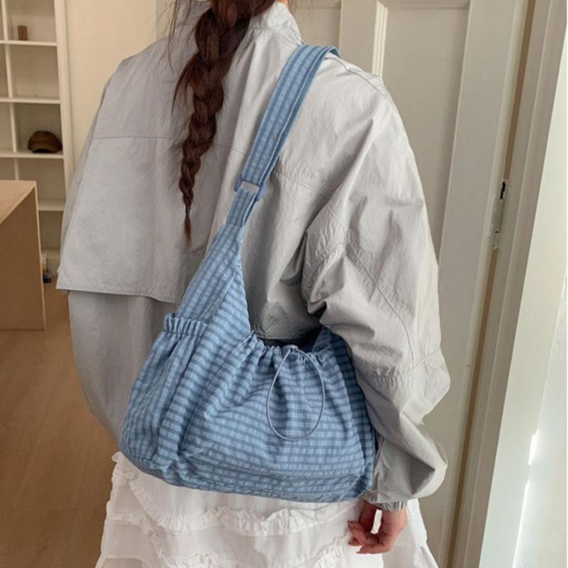 Trendy Korean Versatile Crossbody Bags Spring Casual Wrinkled Casual and Simple Shoulder Bags Spacious Lightweight Commuting Bag