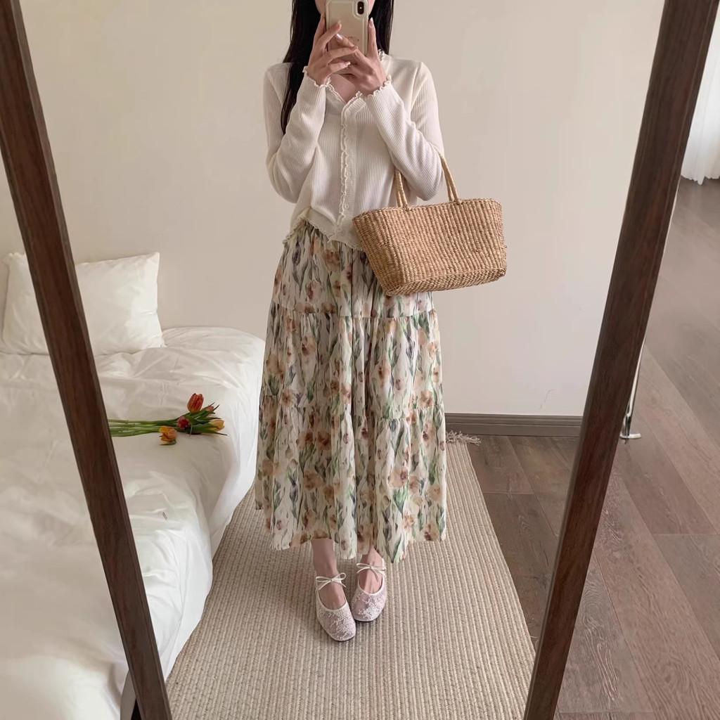 Qooth Sweet Pleated Floral Maxi Skirt with Pockets Full Flared Hem QT2905
