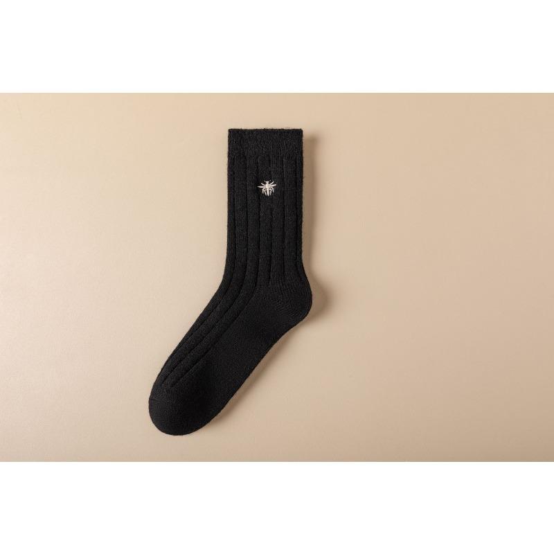 

Женские кашемировые носки в вертикальную полоску с вышивкой «Маленькая пчелка» для осени и зимы, средней длины, махровые 1 pair чёрный