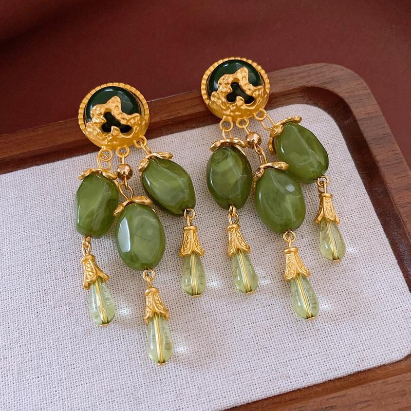 Medieval Vintage Silver Needle Retro High-end Earrings Light Luxury Versatile Earrings Court Style Niche Earrings