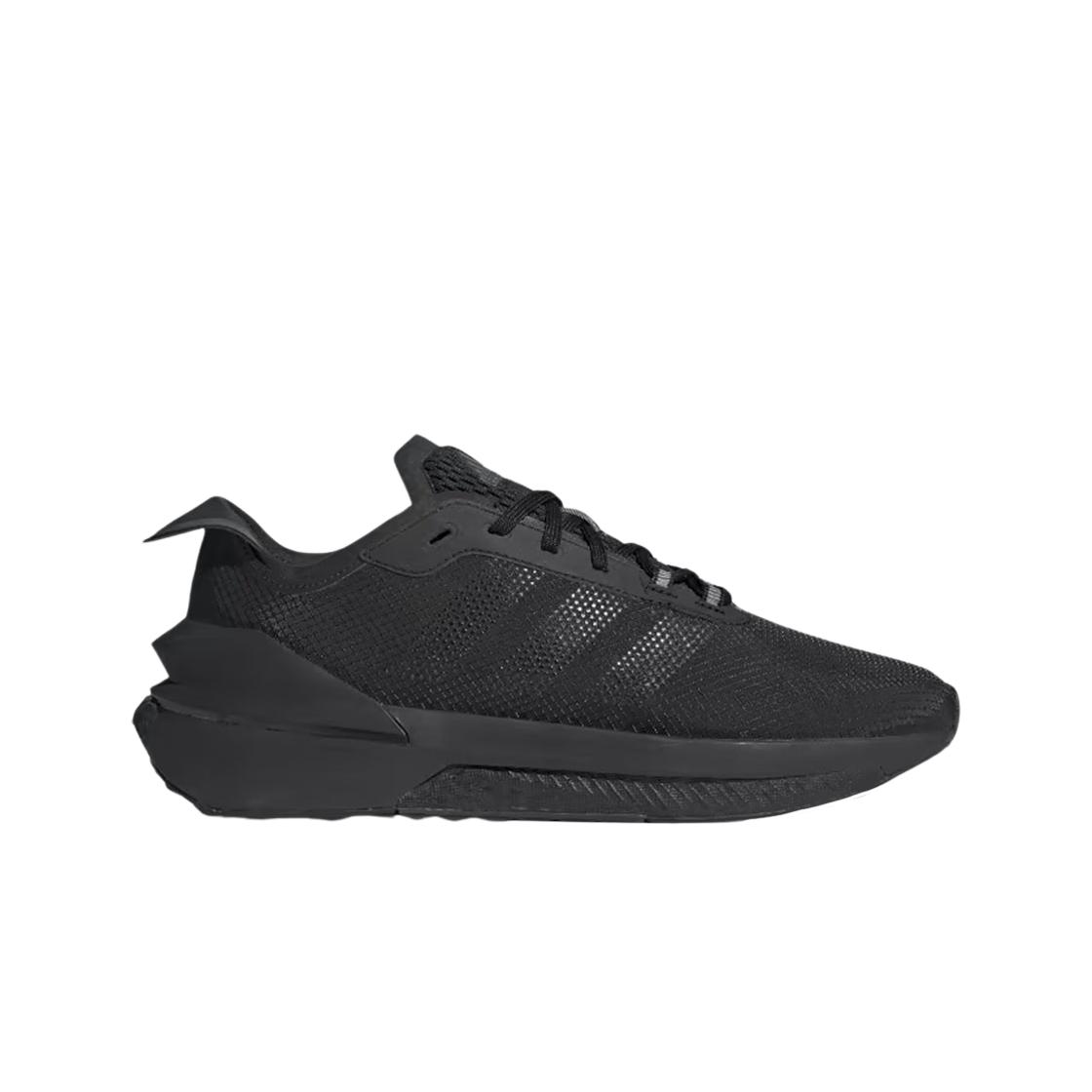 

Adidas Avryn Core Black Carbon 270
