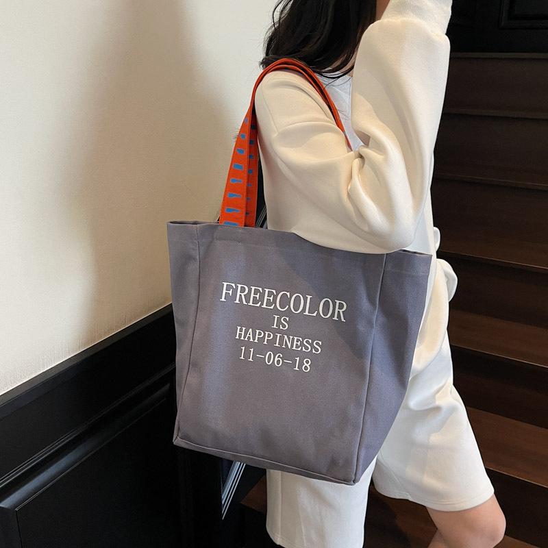 Autumn new texture fashion trend large capacity bag leisure 2025 niche design women's shoulder tote bag