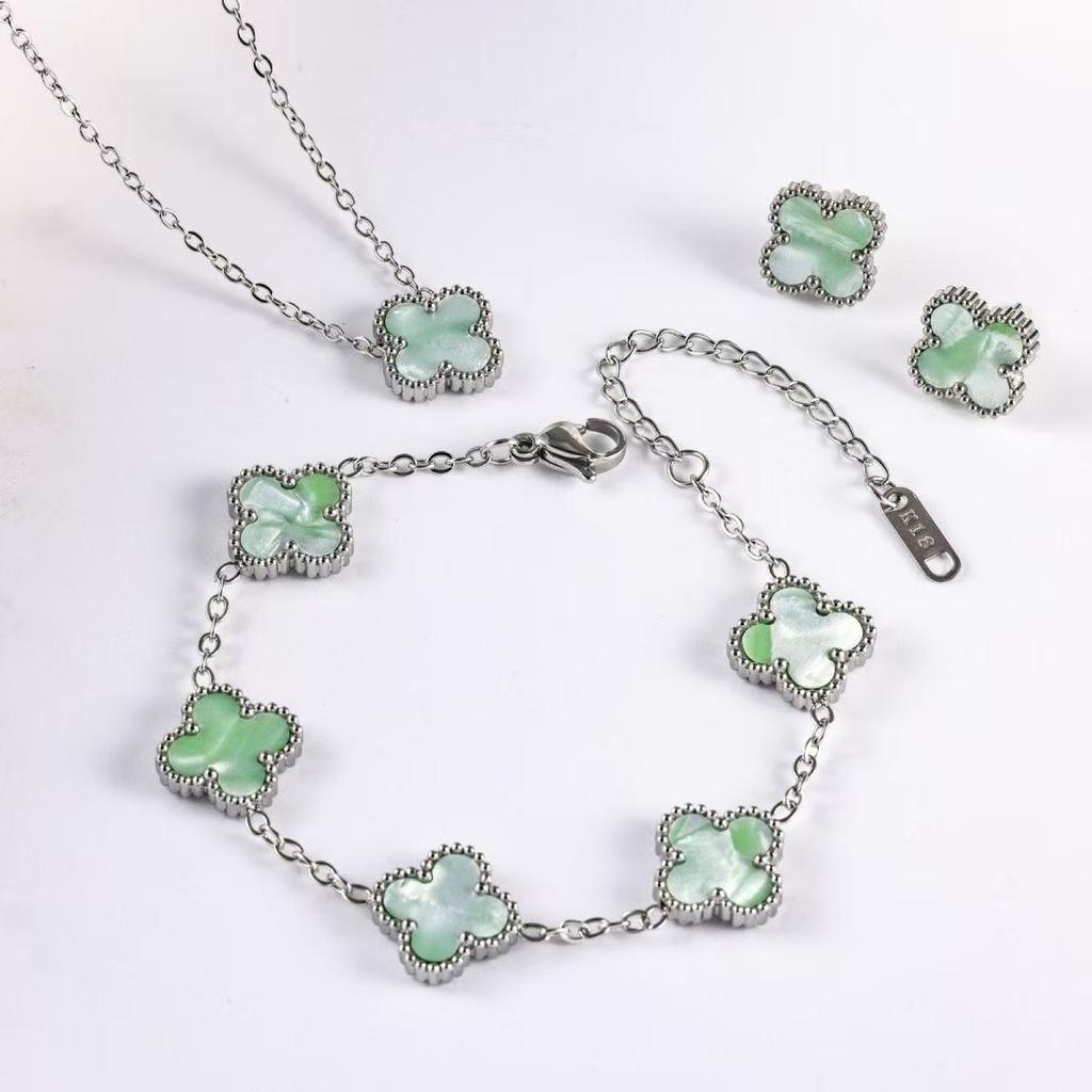 3PCS Fashionable Titanium Steel Clover Necklace Bracelet Earrings, Luxurious Valentine's Day Mother's Day Gift