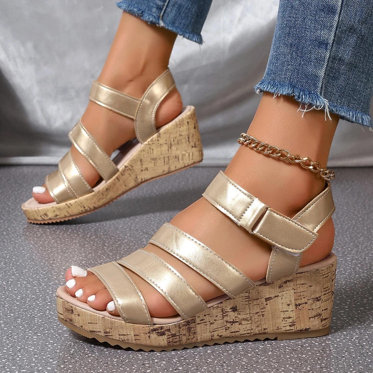 

Модная женская обувь 2024 года, высококачественные женские сандалии больших размеров, новые повседневные сандалии с пряжкой на ремешке, женские летние босоножки на танкетке с открытым носком 40 золотой