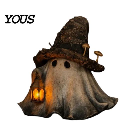 Resin Ghost Figurine Halloween Wizard Hat with LED Lighted Lantern, Vintage Collectible Fairy Tale Figure Witch Statue for Fall Tabletop