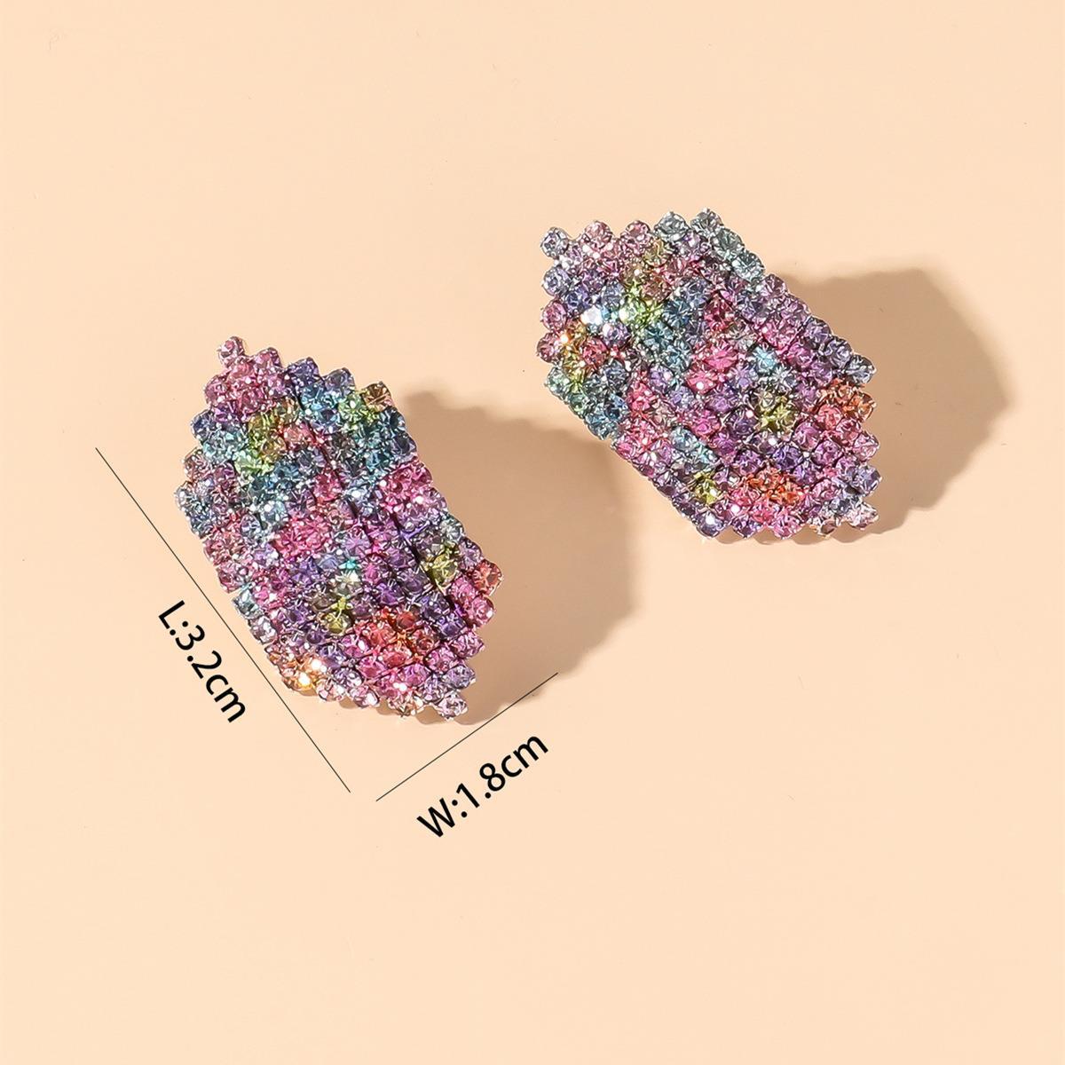 

Модный темперамент Новые универсальные серьги в форме ромба, инкрустированные бриллиантами Простые нишевые серьги Украшения для ушей «Холодный ветер» разноцветный