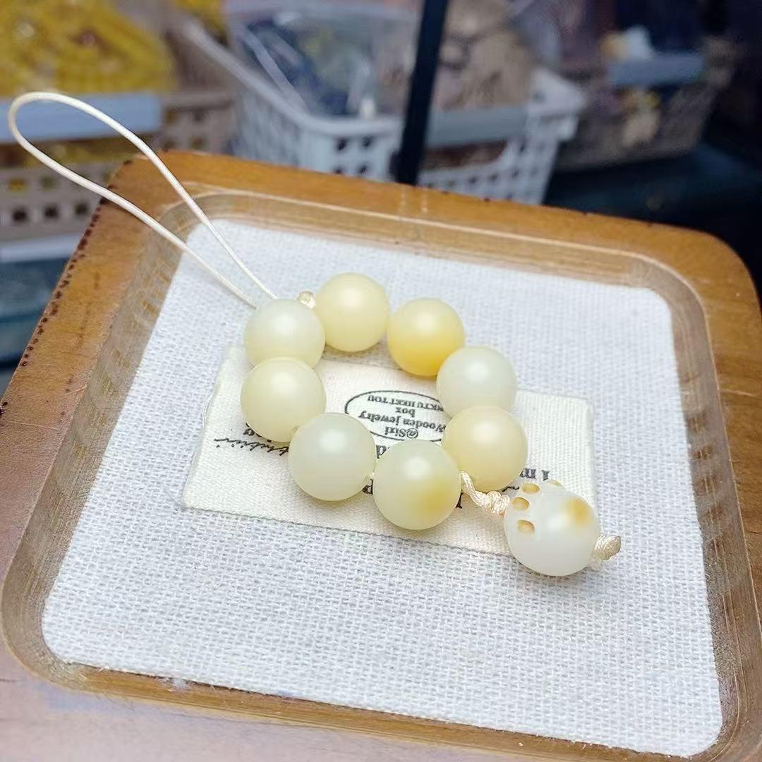 Bodhi Cat Paw Phone Charm: Stylish, Versatile, Unisex Accessory for Bags & Phones.