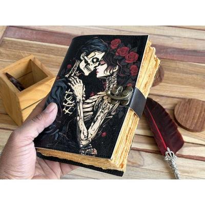 Handgemachtes Leder Totenkopf Liebhaber Journal Wicca Pagan Journal Grimoire Buch der Schatten Für Männer Frauen Reiseskizzenbuch Geburtstag