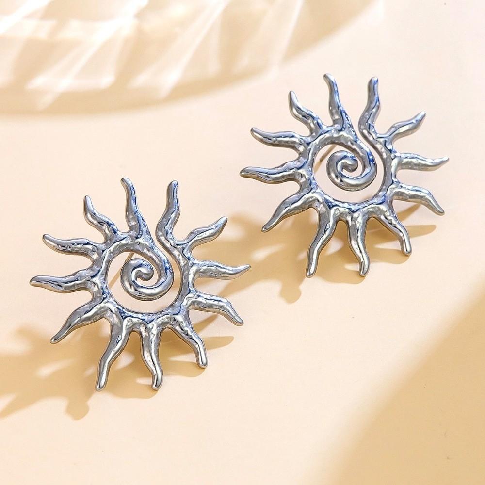 Unique Sun-shaped Flower Earrings Light Luxury Sun Ear Stud Vintage Bohemian Earrings  Women
