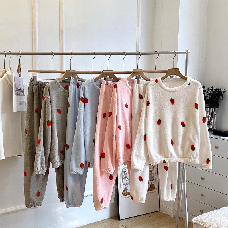 Women Warm Flannel Pajamas Long-sleeved Coral Fleece Sleepwear