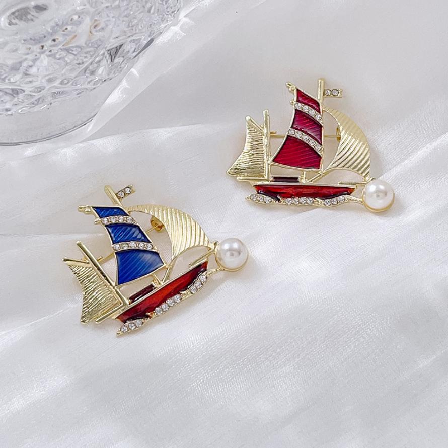 Vintage Enamel Blue Sailboat Brooches Caribbean Pirate Ship Lapel Pin For Men Women Clothing Luxury Accessories Jewelry
