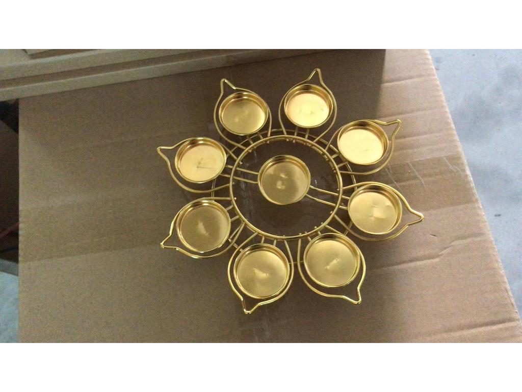 Einschichtiger Lotus Neun-Sterne Legierung Ghee Lampenständer - Teelicht Neun-Tassen Kandelaber Halter.