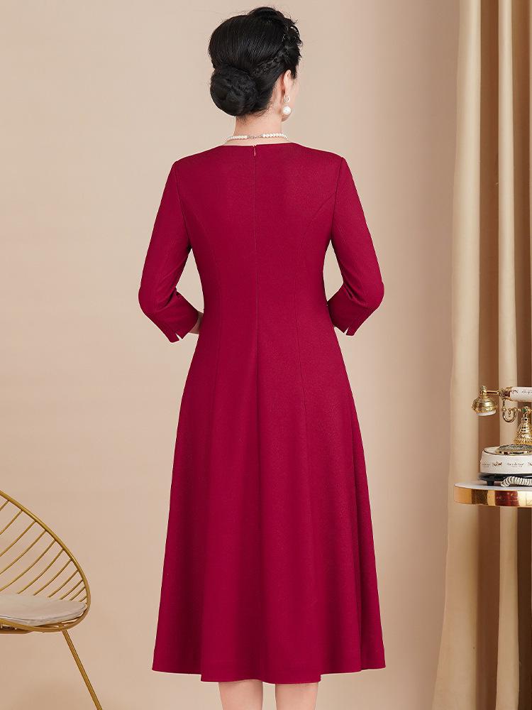 2025 Spring Wedding Formal Wear: Dignified Wine Red Dress for Mother of the Bride/Groom