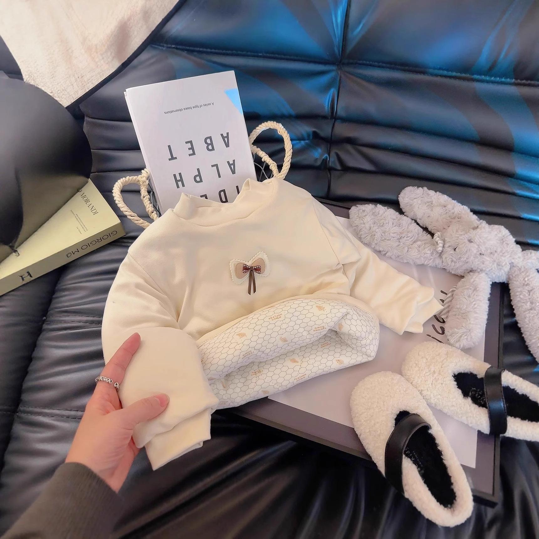 

Girls Velvet Thick Base Layer Top with 3D Heart, Warm Pullover Hoodie for Toddlers & Kids 80cm (Height 65-75cm)