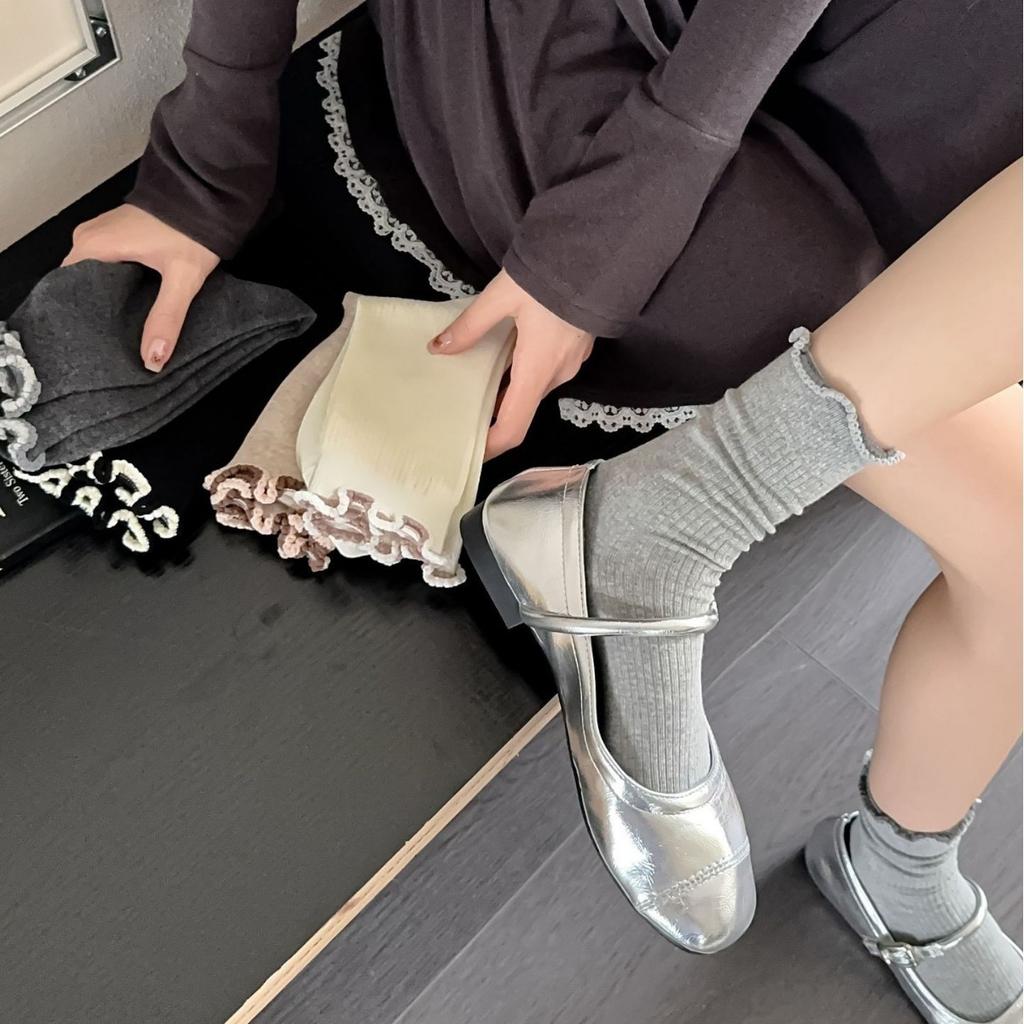 Boneless Lace Piles Of Socks Contrasting Wood Ear Rim Socks Sweet Girl Ballet Style