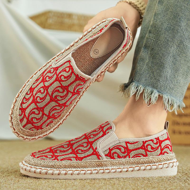 

Men s Canvas Shoes Breathable Flat Bottomed Lightweight Fisherman s Shoes Bohemian Boat Shoes Embroidered Slip-on Loafers 38EU/CN39 красный
