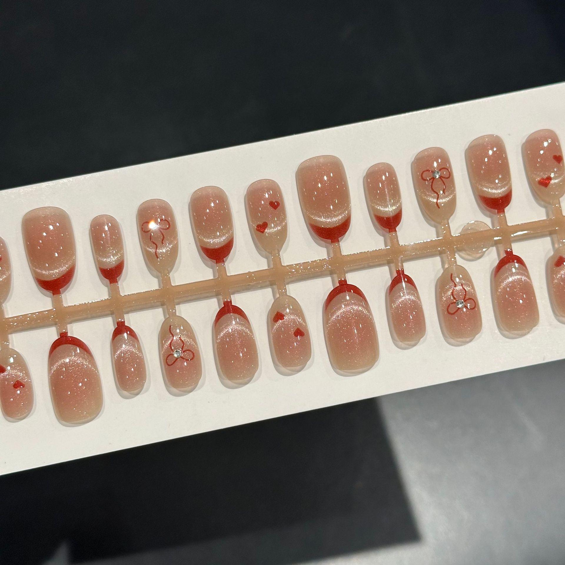 Xiaohongshu Smiling Cat Eye Bow Nails: 30-Piece Viral New Year Manicure Set