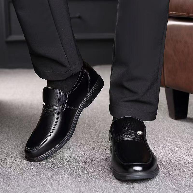 Men's leather shoes autumn new soft-soled soft-faced outdoor comfortable casual shoes medium and old non-slip dad shoes men