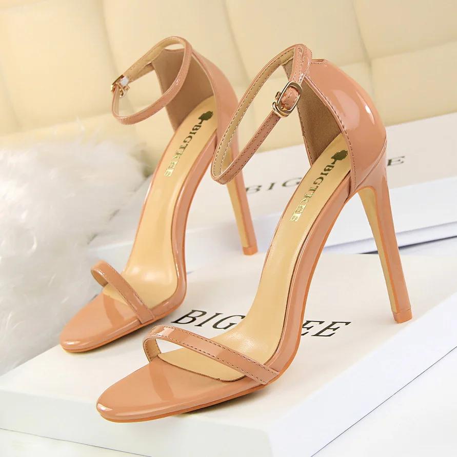 Women Summer 8cm 11cm High Heels Fetish Sandals Gladiator Platform Strap Glossy Leather Sandles Lady Nude Low Heels Party Shoes