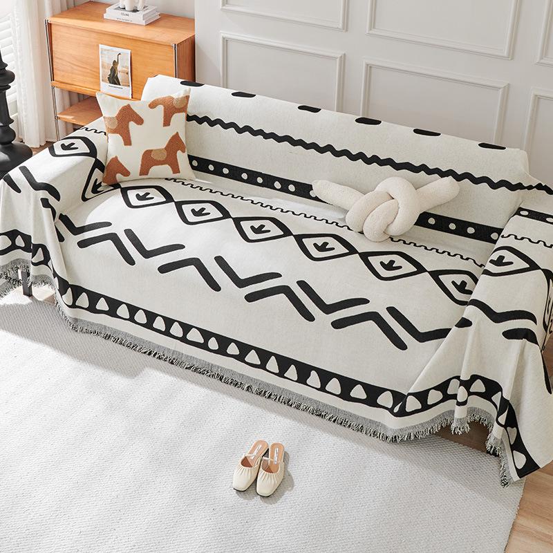 Sofa Towel Cover, All-season Universal Chenille Lines, Modern Anti Slip Black and White Sofa Cover