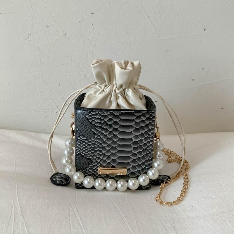 Small bag popular new fashion design pearl chain messenger bag shoulder square bucket commuter bag