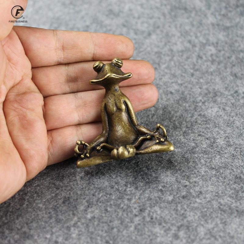 Copper Meditating Frog Ornaments Vintage Brass Sit In Meditation Frog Statue Bronze Tea Pet Figurines Incense Holder Desk Decor