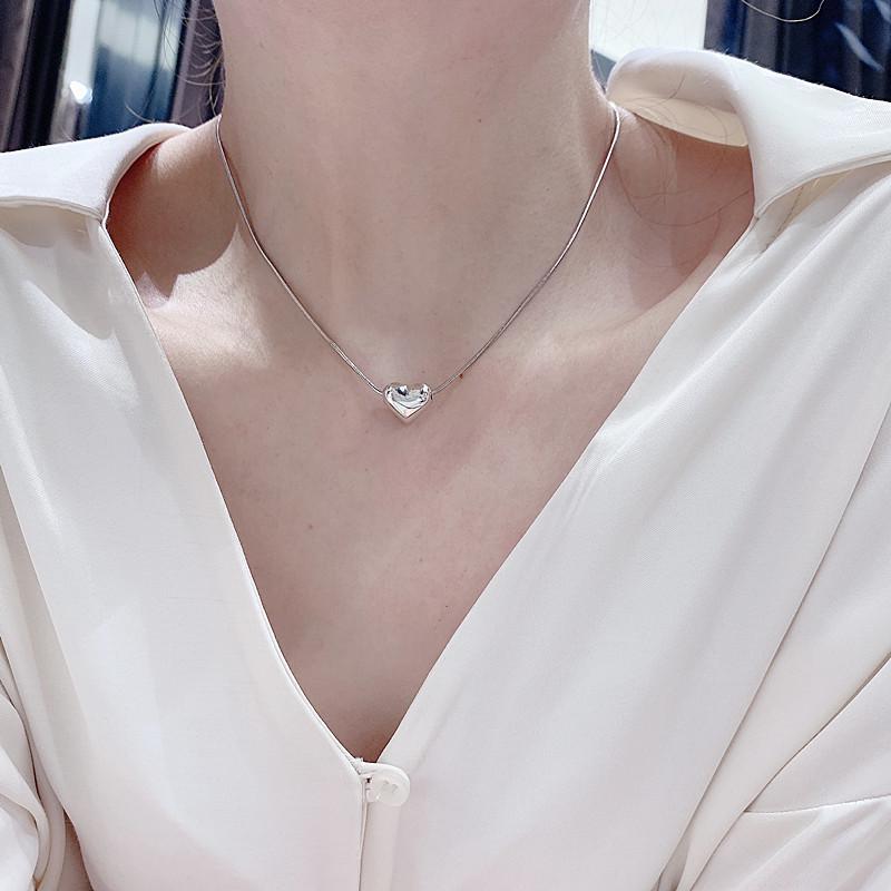 Korean Style Retro Love Heart Necklace - Trendy, Simple Clavicle Chain for Women s Fashion