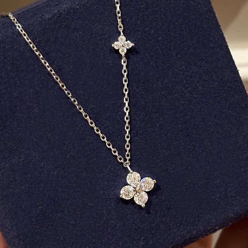 

Silver CZ Crystal Four-Leaf Clover Lariat Necklace – Dainty Y-Shaped Lucky Jewelry, Elegant Gift for Women белый