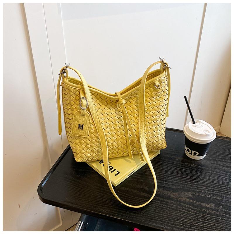 

Новая сумка, модный и ретро комплект из двух частей, женская сумка мессенджер через плечо, текстурированная повседневная сумка-подмышка для мамы и ребенка. жёлтый