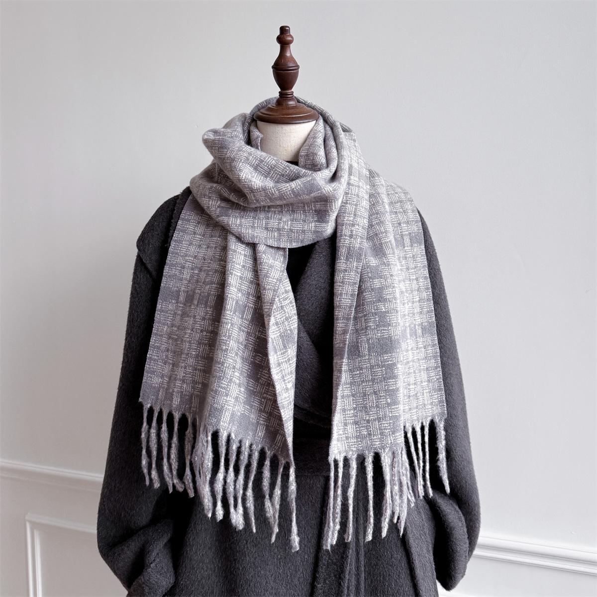 

Fashion Stripe Plaid Winter Women Warm Scarf Thick Tassels Shawls Pashmina Designer Neckerchief Cashmere Lady Luxury Cold-Proof 30x180cm