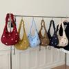 Autumn and winter new plush three-dimensional flower messenger bag drawstring shoulder strap shoulder bag high value portable commuter bag tide bag