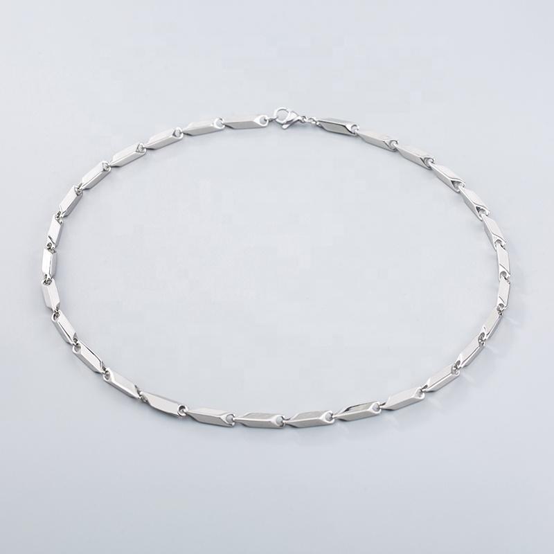 Simple Temperamental Neutral 304L Stainless Steel Prismatic Splicing Necklaces for Daily Adornment
