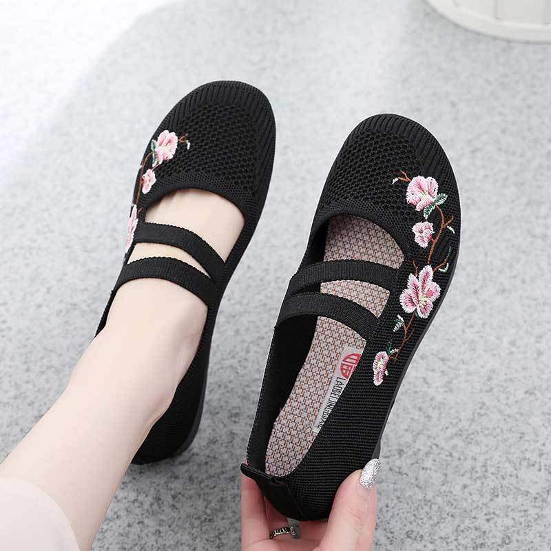 Cloth shoes spring and autumn flying mesh shoes in the elderly pedal flat mother shoes