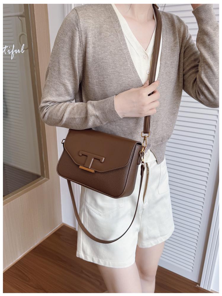 2025 Trendy Large Capacity Women's Saddle Crossbody Bag