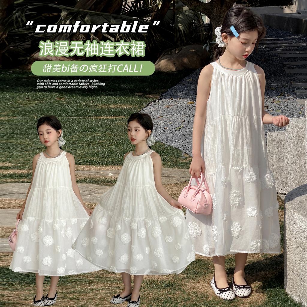 French sweet style sleeveless dress for girls in summer 2026, white three-dimensional flower long dress, vacation style princess dress
