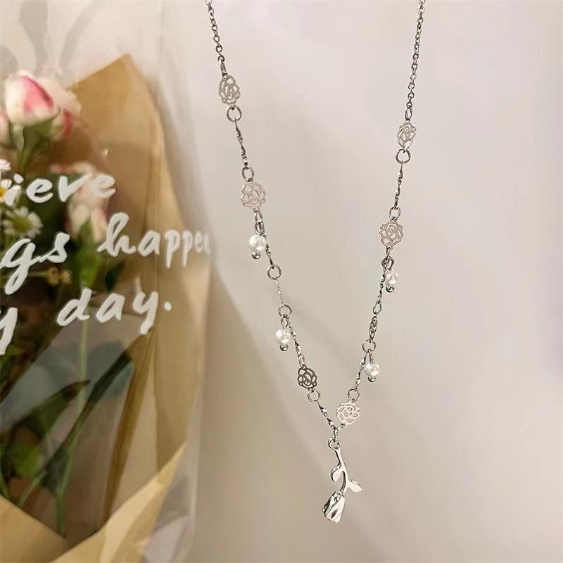 New rose necklace design sense high collarbone chain temperament retro French neck chain gentle jewelry women