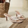 Retro literarische coole Hausschuhe Damen High Heel Stiletto Kink eckiger Kopf Zehensandalen Oberbekleidung Sommer