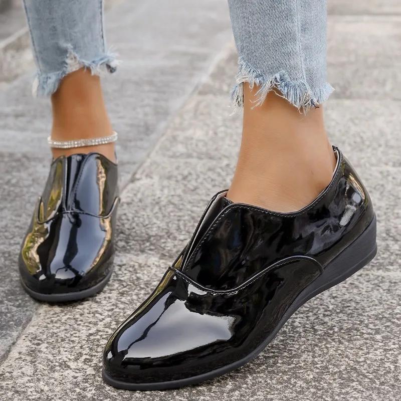 2025 Low Heel Black Retro Student Single Shoes Office Outsole Casual Black  Leather Shoes
