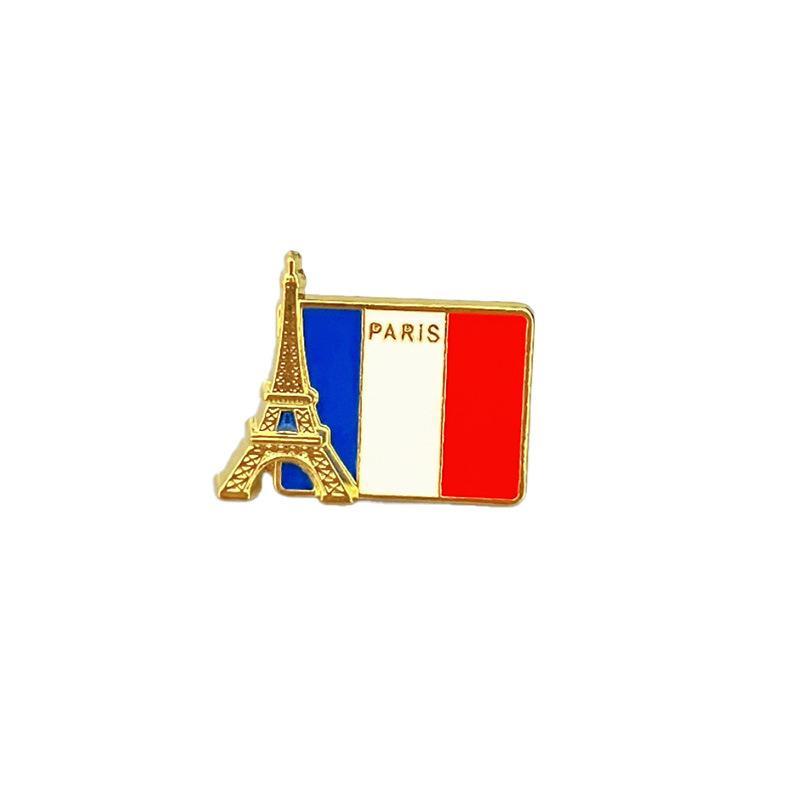 Paris Eiffel Tower Brooch French Romantic Alloy Plating Pins Travel Souvenir Bag Decor Gifts For Friends