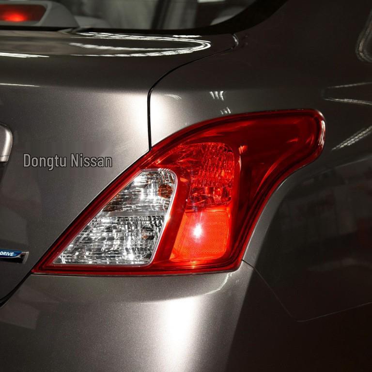 Compatible with Sunny 2011-2017 Taillight Assembly - Rear Headlight Shell Lampshade