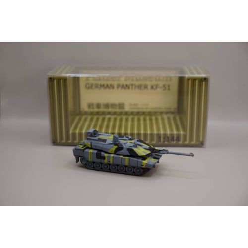 1/144 German KF-51 Main Battle Tank camouflage painted