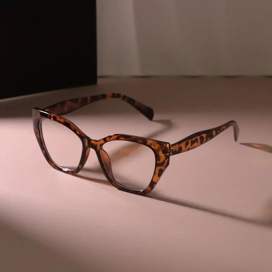 Retro Square Light Eyeglass Frame Unisex Transparent Glasses For Women Men Fashion Oculos